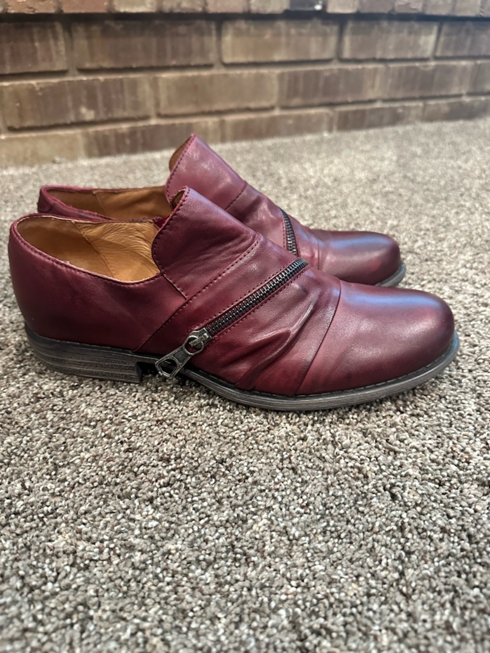 Miz Mooz Lyric Oxford Burgundy Red Leather Zip Shooties 41 Vintage Boho Chic